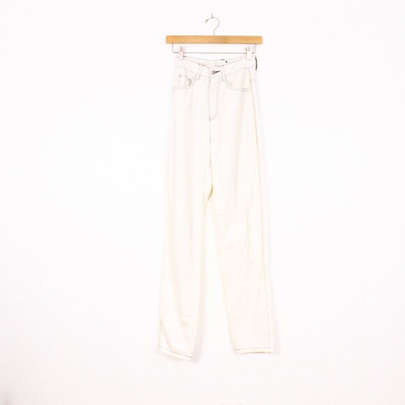 *Pretty Little Thing White Faux Leather Contrast Stitch Straight Leg Pants - Picture 6 of 10